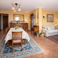 Appartamento bilivello con ampio terrazzo