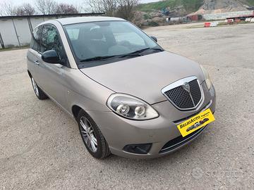 Lancia Ypsilon 2011---1.2 Benzina Neopatentati