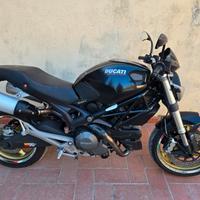 Ducati Monster 696 09 finanziabile