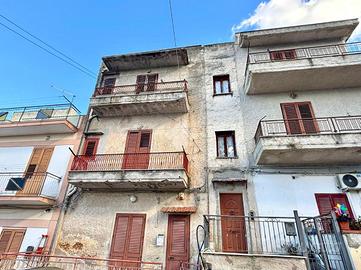 3 LOCALI A PALERMO