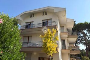 4 LOCALI A RICCIONE