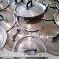 Coperchi in alluminio vintage