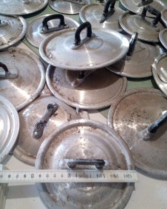 Coperchi in alluminio vintage