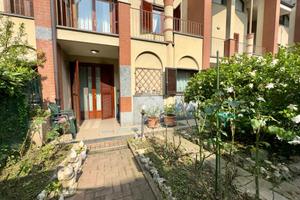 VILLA A SCHIERA A BORGARO TORINESE