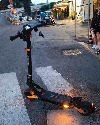 Monopattino elettrico Kukirin G2 Pro 