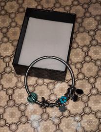 Braccialetto con cuoricini