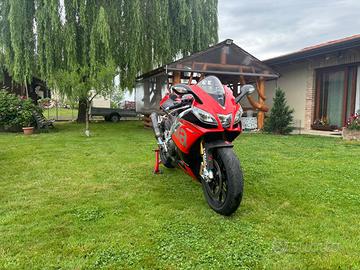 Aprilia RSV4