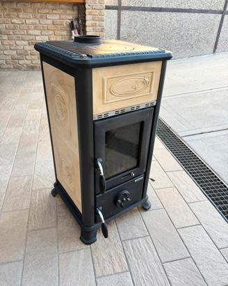 Stufa a legna La Nordica Dorella L8 6,5 kW – €450