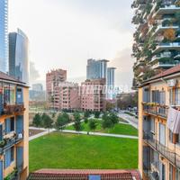 TRILOCALE IN PIAZZA GAE AULENTI!!