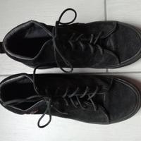 Scarponcini neri Superga camoscio