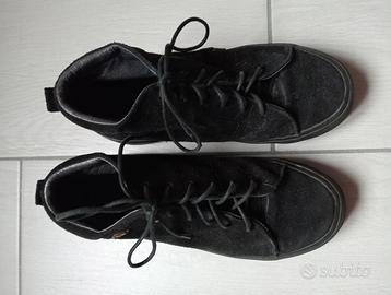 Scarponcini neri Superga camoscio