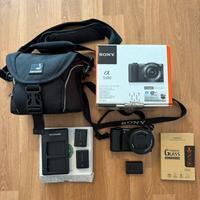 Sony a5100 + Custodia + 2 Batterie Agg. + 2 Vetri