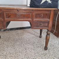 Armadio e scrivania antiquariato