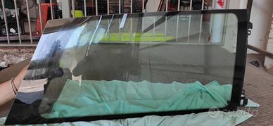 Vetro post. dx e sx Lancia Y 1 serie.