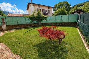 BEL 3loc CON GIARDINO IN PICCOLO CONTESTO