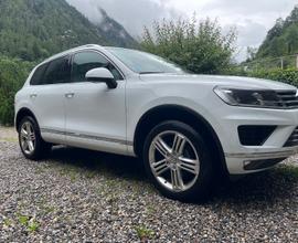 VOLKSWAGEN Touareg 2ª serie - 2017