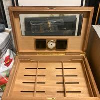 Portasigari in legno di cedro