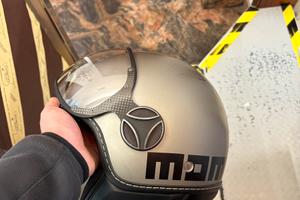 Casco momo design