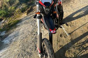 BETA RR MOTARD 125 4T T- 07/2024 -4217 Km