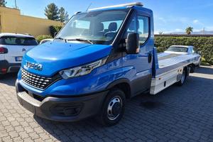 IVECO DAILY  CARROATTREZZI