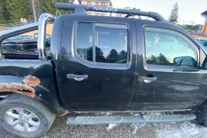 PORTA POSTERIORE DESTRA PER NAVARA D40 2007