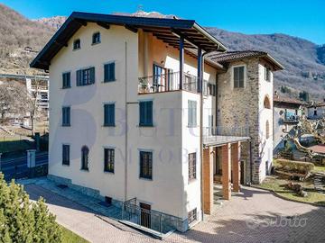 Casa indipendente di 955 m² con più di 5 locali e 