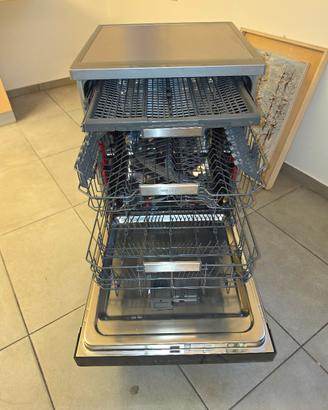 Lavastoviglie Whirlpool 6° Senso – 200 €
