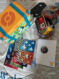 Lotto accessori e carte da collezione