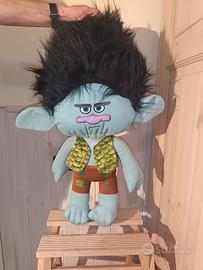 TROLLS GIGANTE