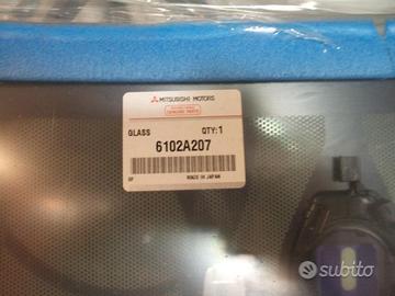 6102A207 parabrezza Mitsubishi Outlander