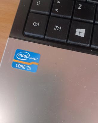 Acer 15 pollici i5 8gb RAM 250 memoria 