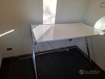 scrivania