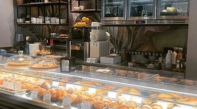 Bar colazioni ottimi incassi ampi spazi