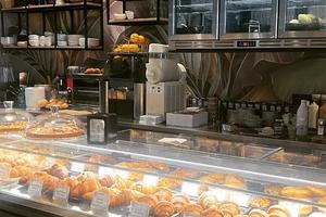 Bar colazioni ottimi incassi ampi spazi