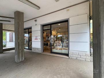 NEGOZIO A BELLARIA-IGEA MARINA