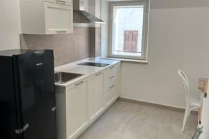 Monolocale arredato in via della Nana