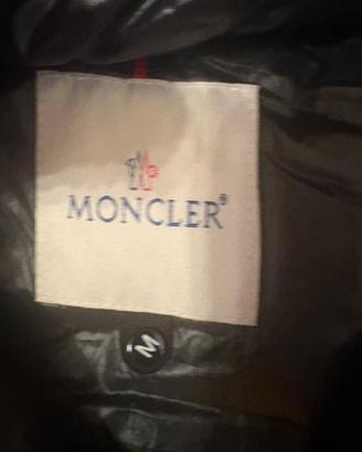 Moncler smanicato