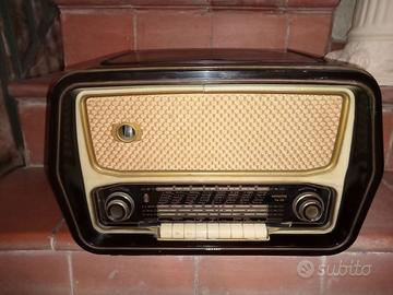 Radio Giradischi Vintage Magnadyne FM 150