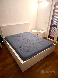 Letto Ikea Malm bianco + 2 comodini e materasso