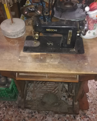 Macchine da cucire d'epoca