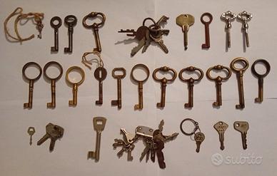 lotto chiavi vintage, comprese un paio della Fiat