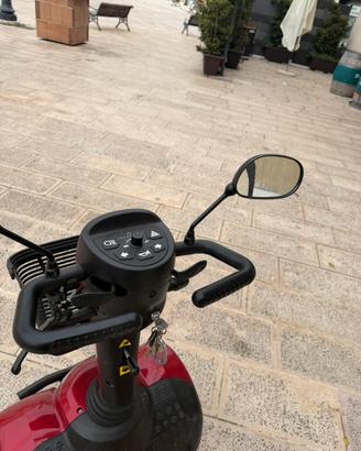 Scooter elettrico per anziani e disabili