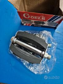 coppia pedali Piaggio