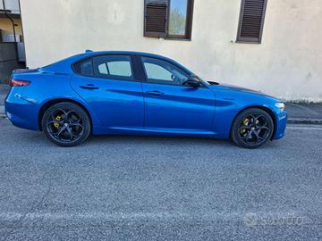 Gioiellino! Alfa Romeo Giulia Veloce Q4 280cv benz