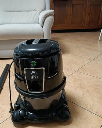 Hyla est