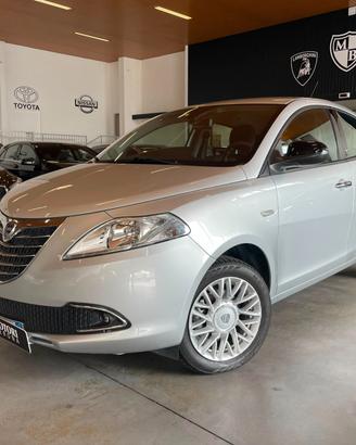 Lancia Ypsilon 0.9 TwinAir 85 CV 5 porte S&S Gold