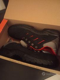 Scarpe antinfortunistica mai indossate 