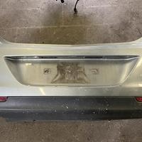 Paraurti posteriore Opel Astra J berlina 2011