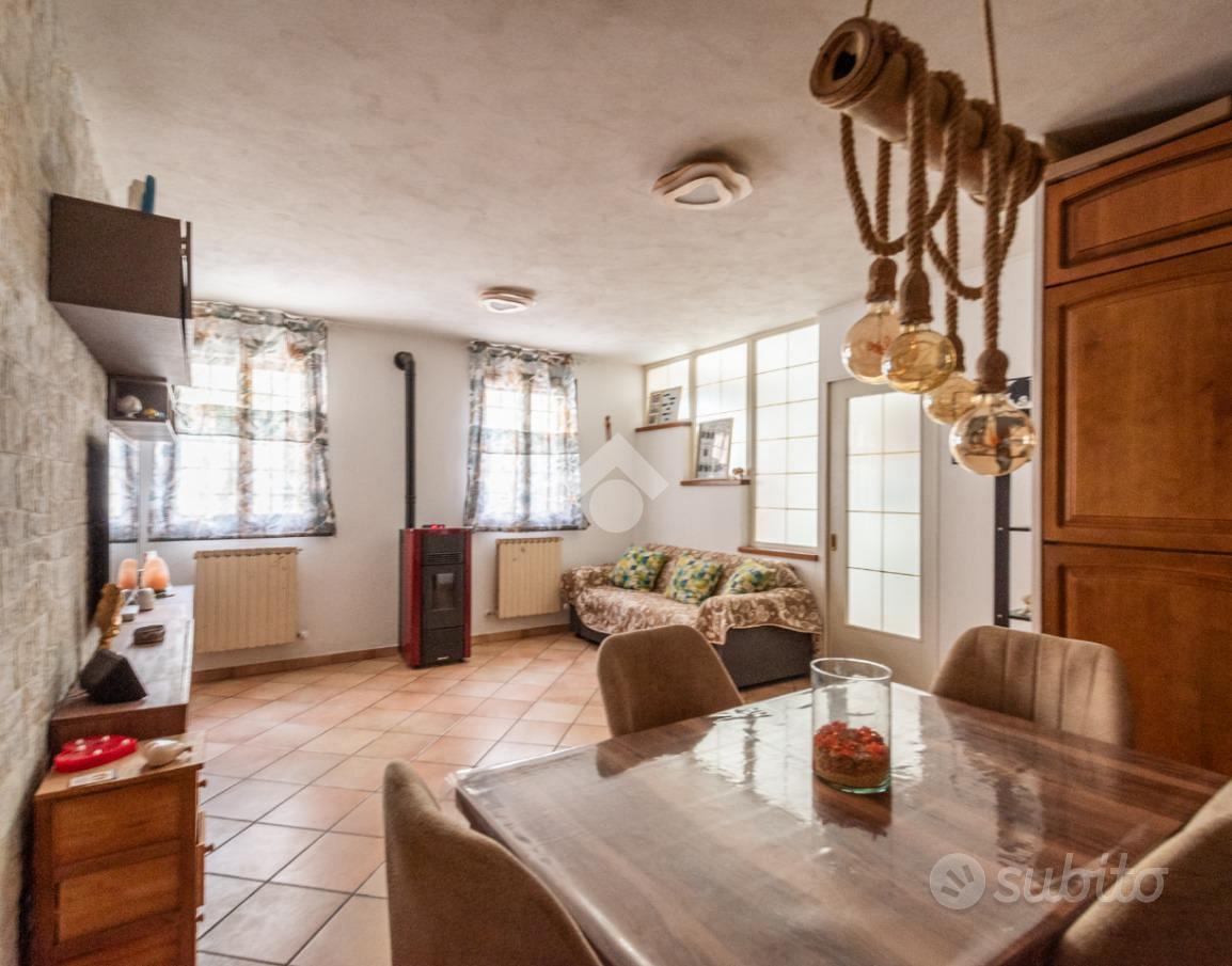 VILLA A SCHIERA A NOVI DI MODENA - Vista 2