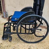 Carozzina  leggera Küschell Invacare